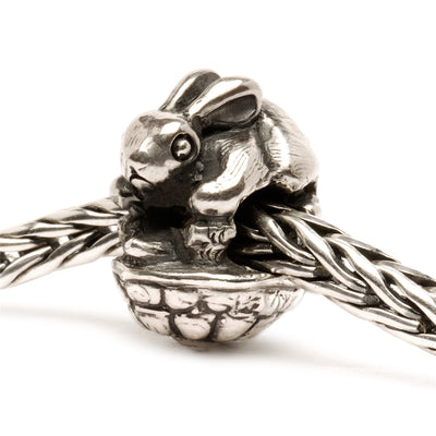 The Hare and the Tortoise Bead