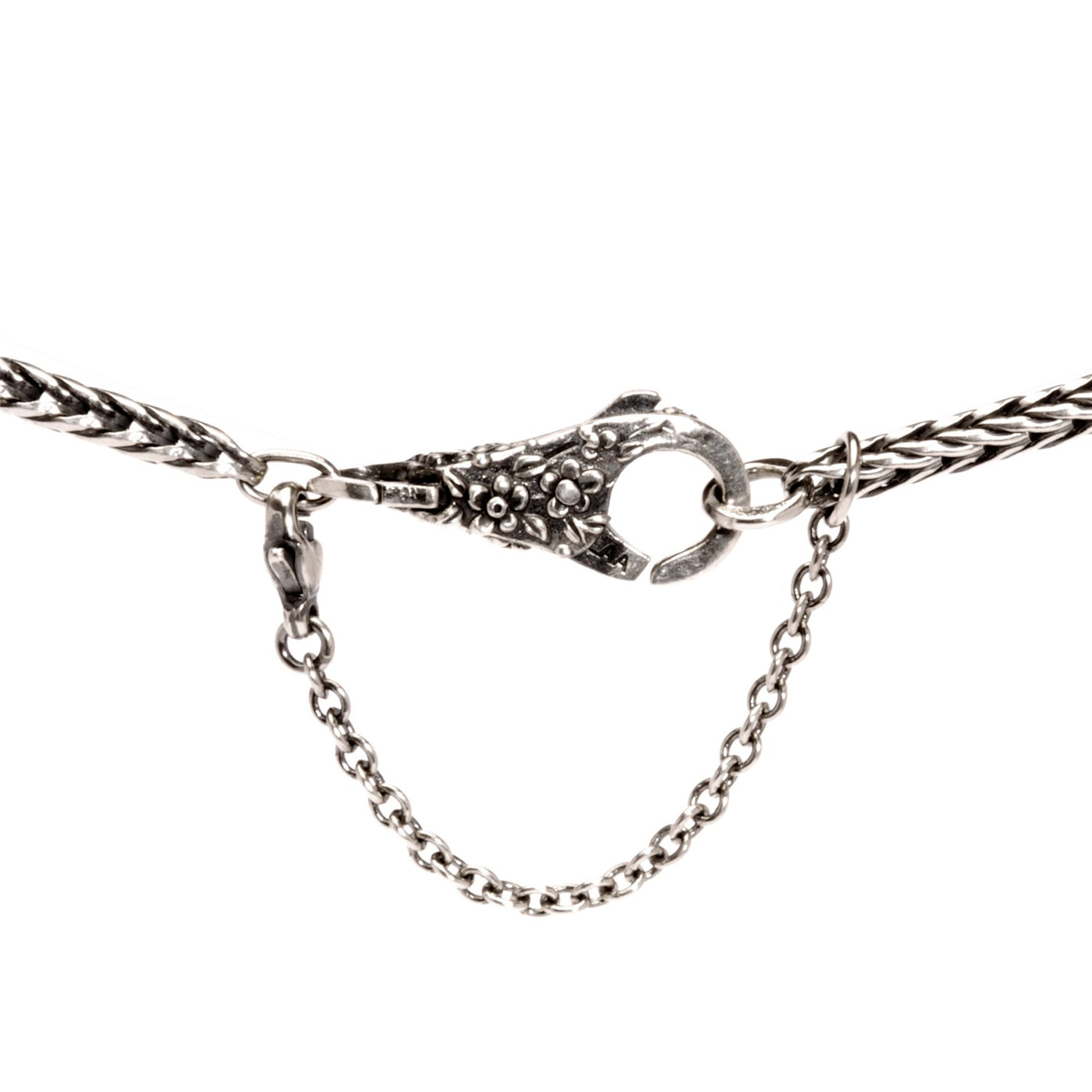Sølv Sikkerhedskæde med to løkker på hver side, bruges til at tilføje ekstra sikkerhed til et armbånd eller en halskæde og forhindre tab.
