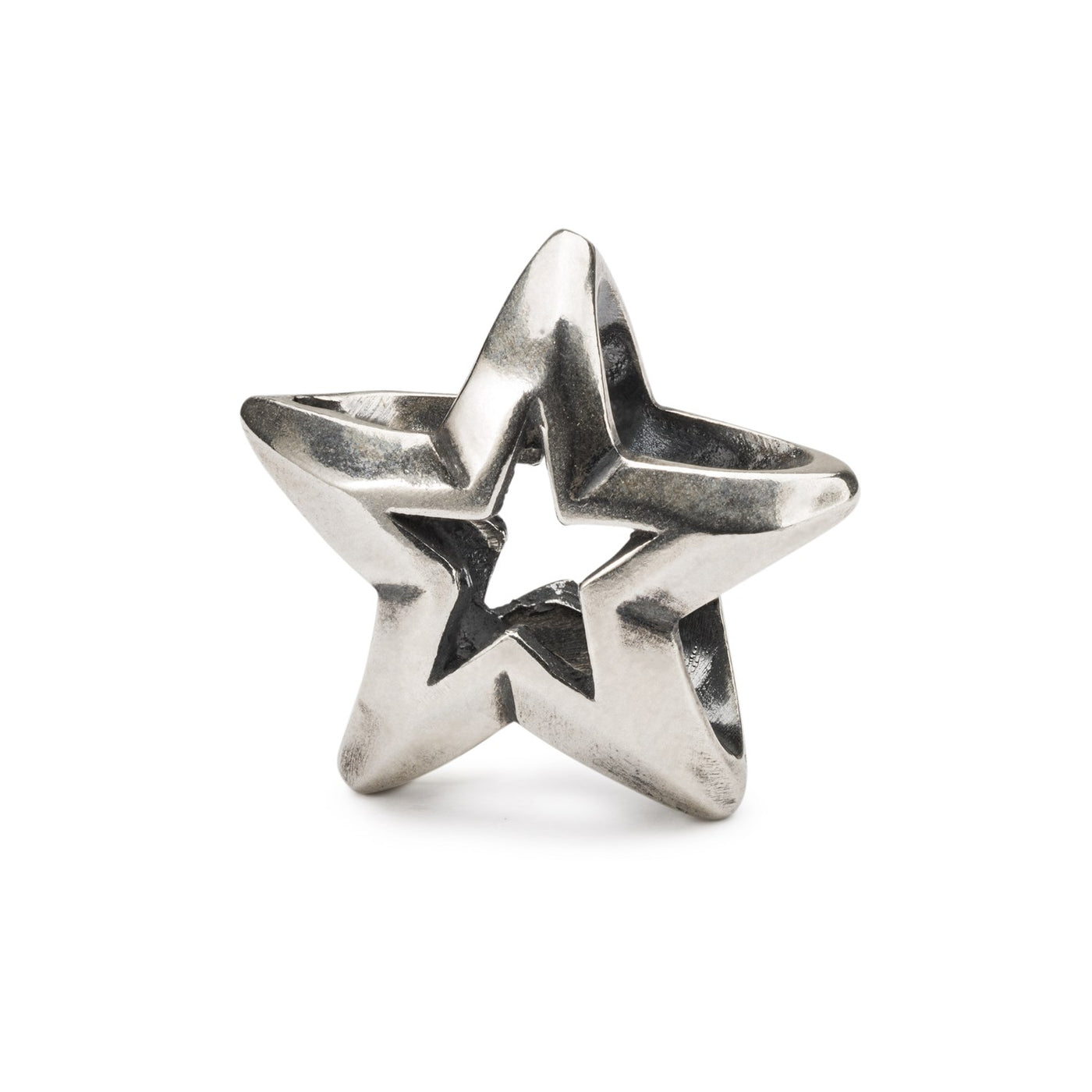 Heldig stjerne sølvkugle med en femtakkede stjerne, der symboliserer held og positiv energi.